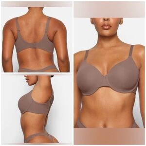 SKIMS Fits Everybody T-SHIRT BRA Limited edition in Umber NWT size 44DD